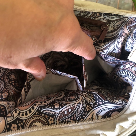 Elegant Vegan Leather Women's Crossbody Bag 👜 Color Taupe Adjustable Strap - Picture 9 of 14